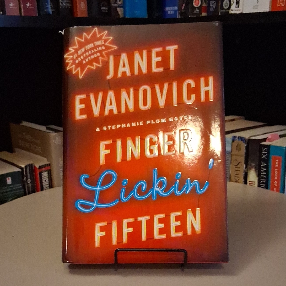 Finger Lickin' Fifteen by Janet Evanovich